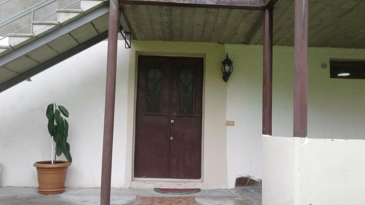 Mti House Hotel Kvesheti Екстериор снимка